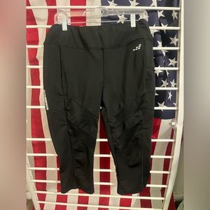 BCG active wear Capri leggings Large